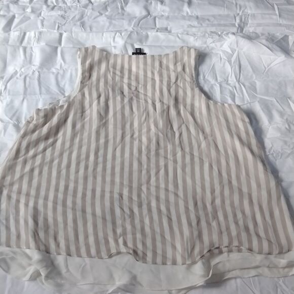 NWOT Torrid Chiffon Swing Tank 00 - Picture 4 of 4
